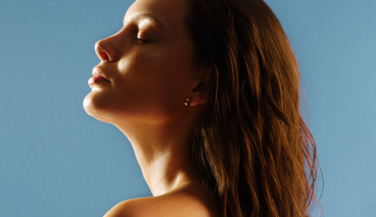 The Best Natural Oils and Extracts to Look for In Hair Products